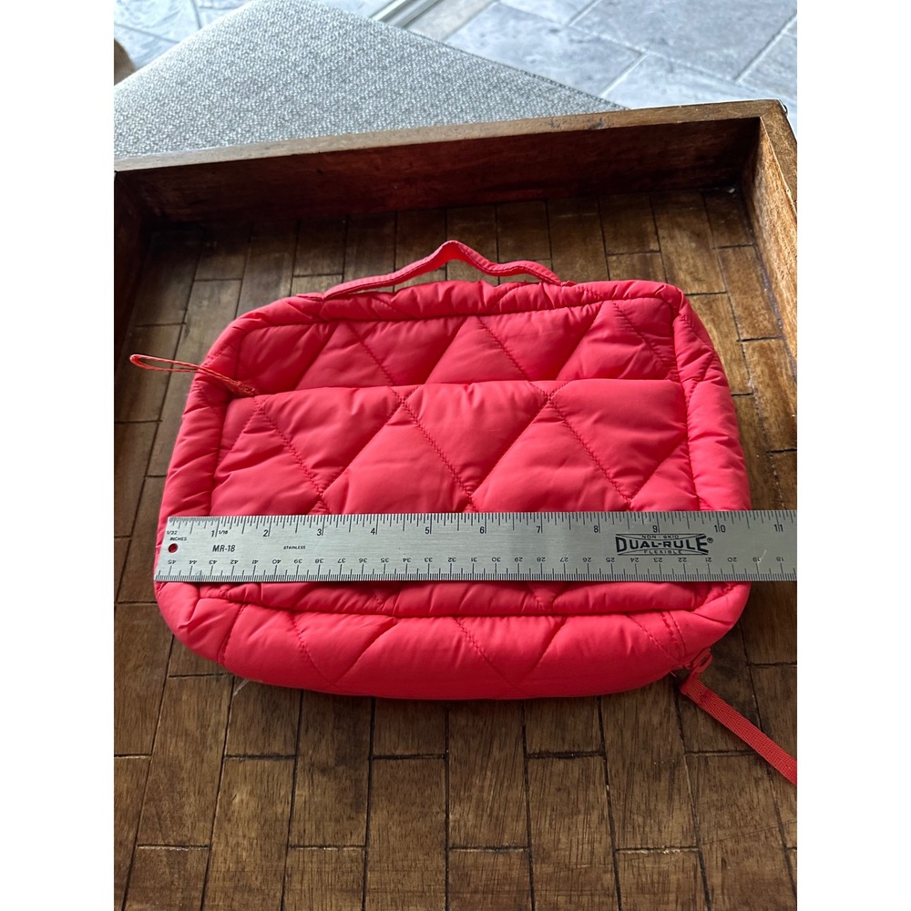 Vera Bradley Red Quilted Performance Twill Hanging Travel Organizer Bag EUC - Picture 4 of 6